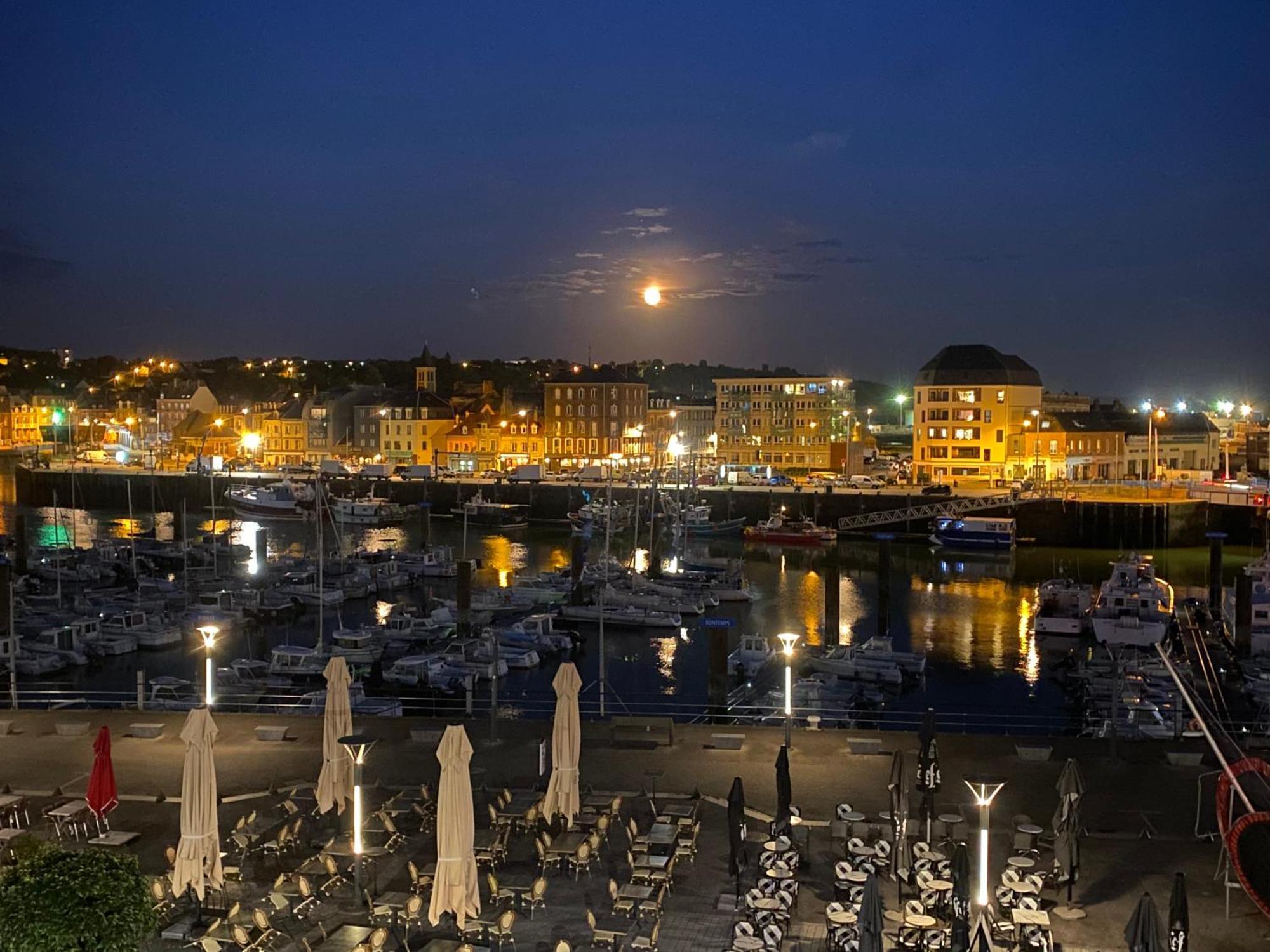 Etablissement 3 Etoiles Avec Ascenseur, 3 Appartements Lumineux Vue Port Avec Balcon, 200M De La Mer, Wifi Fibre, Tous Service Inclus Dieppe Exterior foto