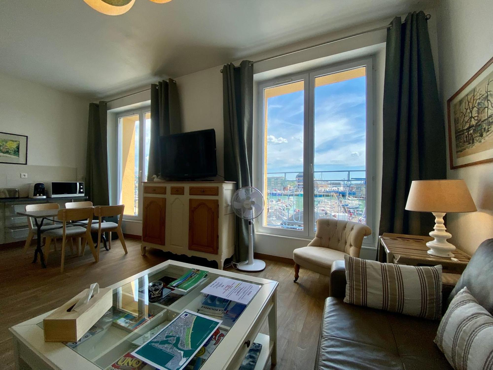 Etablissement 3 Etoiles Avec Ascenseur, 3 Appartements Lumineux Vue Port Avec Balcon, 200M De La Mer, Wifi Fibre, Tous Service Inclus Dieppe Exterior foto