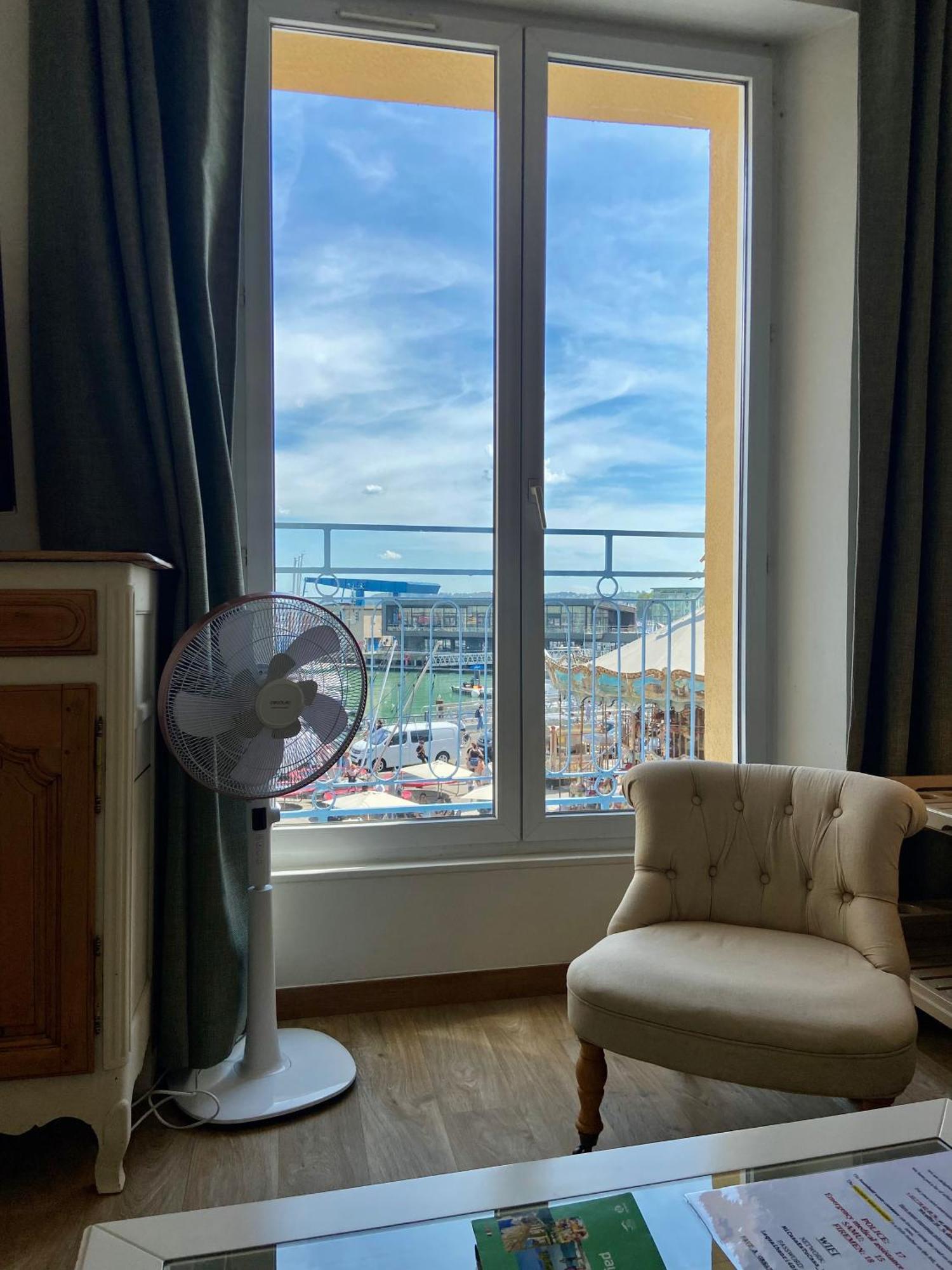 Etablissement 3 Etoiles Avec Ascenseur, 3 Appartements Lumineux Vue Port Avec Balcon, 200M De La Mer, Wifi Fibre, Tous Service Inclus Dieppe Exterior foto